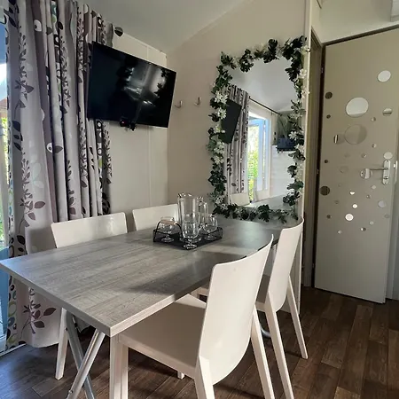 Calme Detente Piscine Sport Famille By Vayny