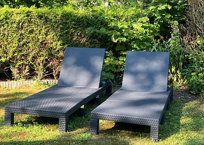 Calme Détente Piscine Sport Famille By Vayny